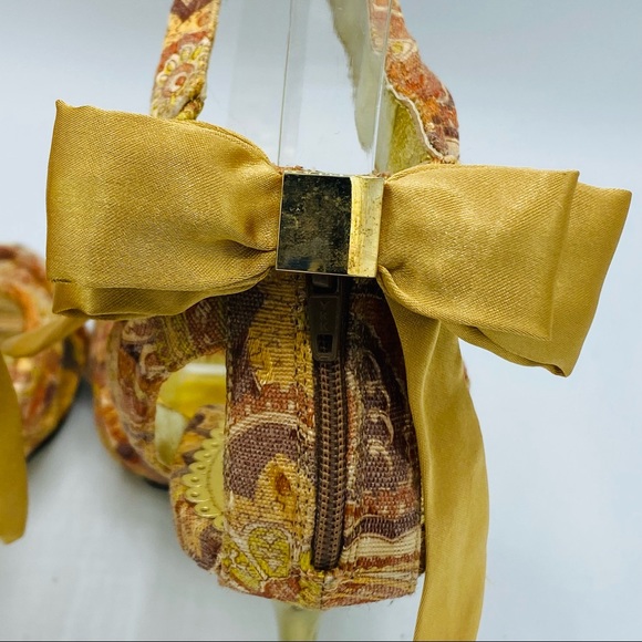 Luichiny || Paisley Fabric & Metallic Mirror Gold Heel with Ankle Strap; Size 9B - Picture 5 of 17
